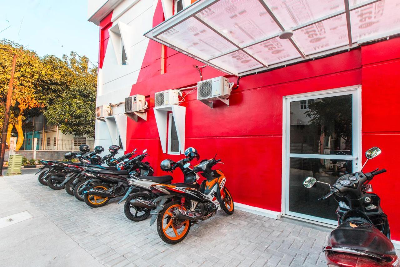 Oyo 907 Wisma Cakung Jakarta Exterior foto
